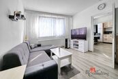 Prodej zrekonstruovaného bytu 1+1 (39 m2), cena 4400000 CZK / objekt, nabízí 