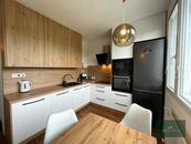 Prodej bytu po rekonstrukci, 3+1, 3.p, Manětínská ul, Plzeň, cena 5499000 CZK / objekt, nabízí 