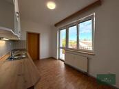 pronájem bytu 3kk, balkon, parkovací místo, Zelená ul., Plzeň, cena 15000 CZK / objekt / měsíc, nabízí 