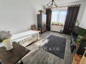 Zrekonstr. byt 3+1 s lodžií, garáží a zahradou, cena 3199000 CZK / objekt, nabízí 
