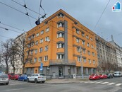 Prodej - Prostorný byt 3+1 v Plzni na Slovanech, cena 5990000 CZK / objekt, nabízí 