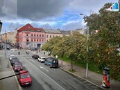 Pronájem prostorného bytu 3+1 v Plzni, náměstí T.G.M., cena 18000 CZK / objekt / měsíc, nabízí 