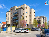 Pronájem bytu 3+kk Plzeň Bolevec s garážovým stáním, cena 28000 CZK / objekt / měsíc, nabízí 