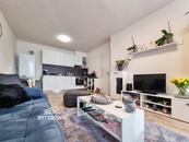 Pronájem prostorného bytu 2+kk, 48 m2 v novostavbě bytového domu Otýlie Beníškové, Plzeň, cena 14100 CZK / objekt / měsíc, nabízí 