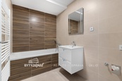 Pronájem bytu 2+kk velikosti 58 m2 s balkonem 9 m2 ve 3.NP budovy v Triangl Living Parku v Plzni, cena 16200 CZK / objekt / měsíc, nabízí 