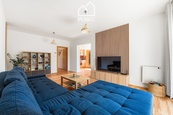 Prostorný byt 4+1 s garáží, 2 balkony a venk. parkingem, cena 10500000 CZK / objekt, nabízí 