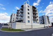 Pěkný byt 2kk s balkónem a parkováním, cena 14900 CZK / objekt / měsíc, nabízí 